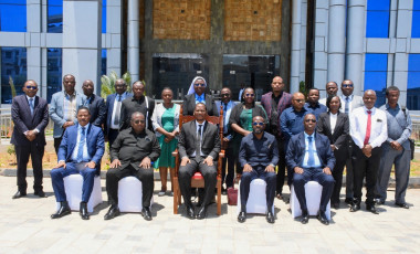 ​KATIBU MKUU WIZARA YA ULINZI AONGOZA KIKAO CHA UTEKELEZAJI WA AGIZO LA RAIS KUHUSU MAFUNZO YA JKT